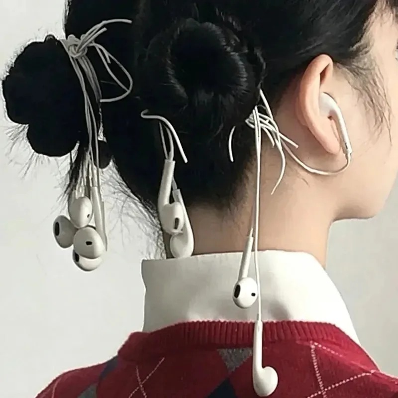 Модные ретро-наушники Y2K в ст – обзор и цена Tech Inspired Accessories